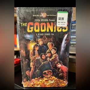 The Goonies (VHS, 1997, Clam Shell)